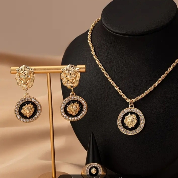 Jewelry - Picture 2 of 11